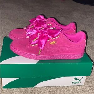 Puma bow shoes